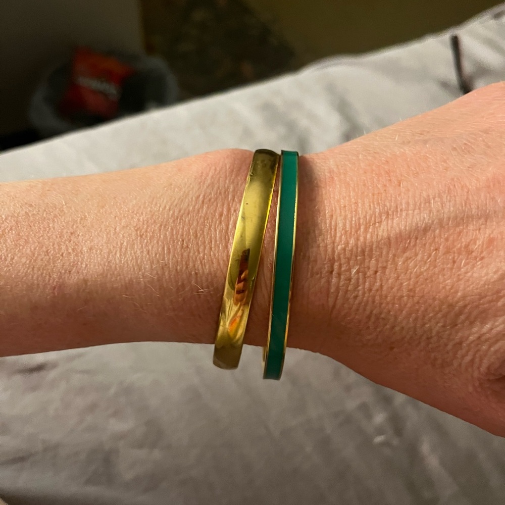 Bundle Kate Spade Gold and Green bangle & Gold Monet Bracelet.